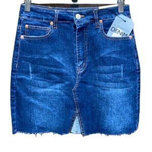 Love Tree Stretch 5 Pocket Denim Skirt Size Small